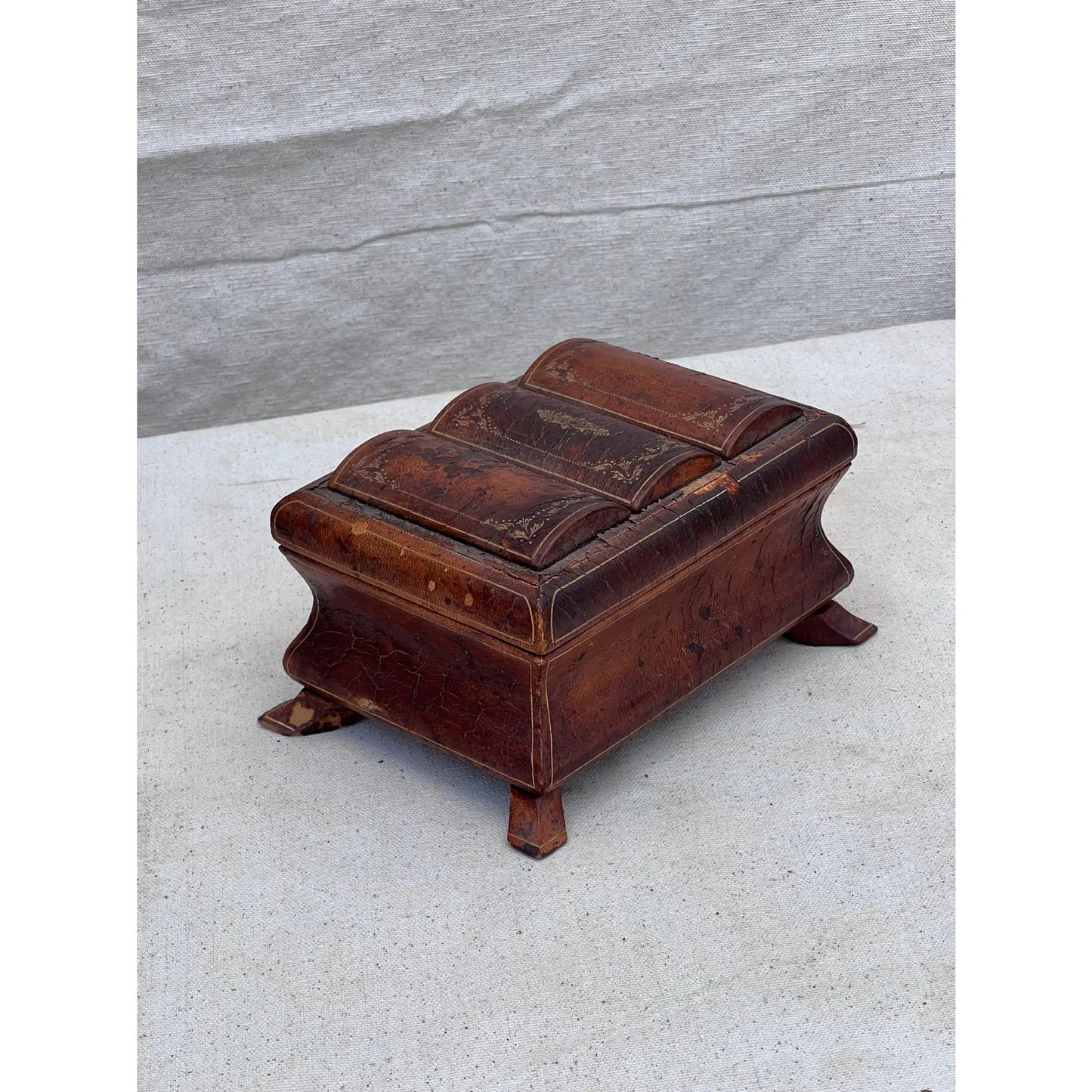 19th Century Small Leather Wrapped Bookend Lid Jewelry Box