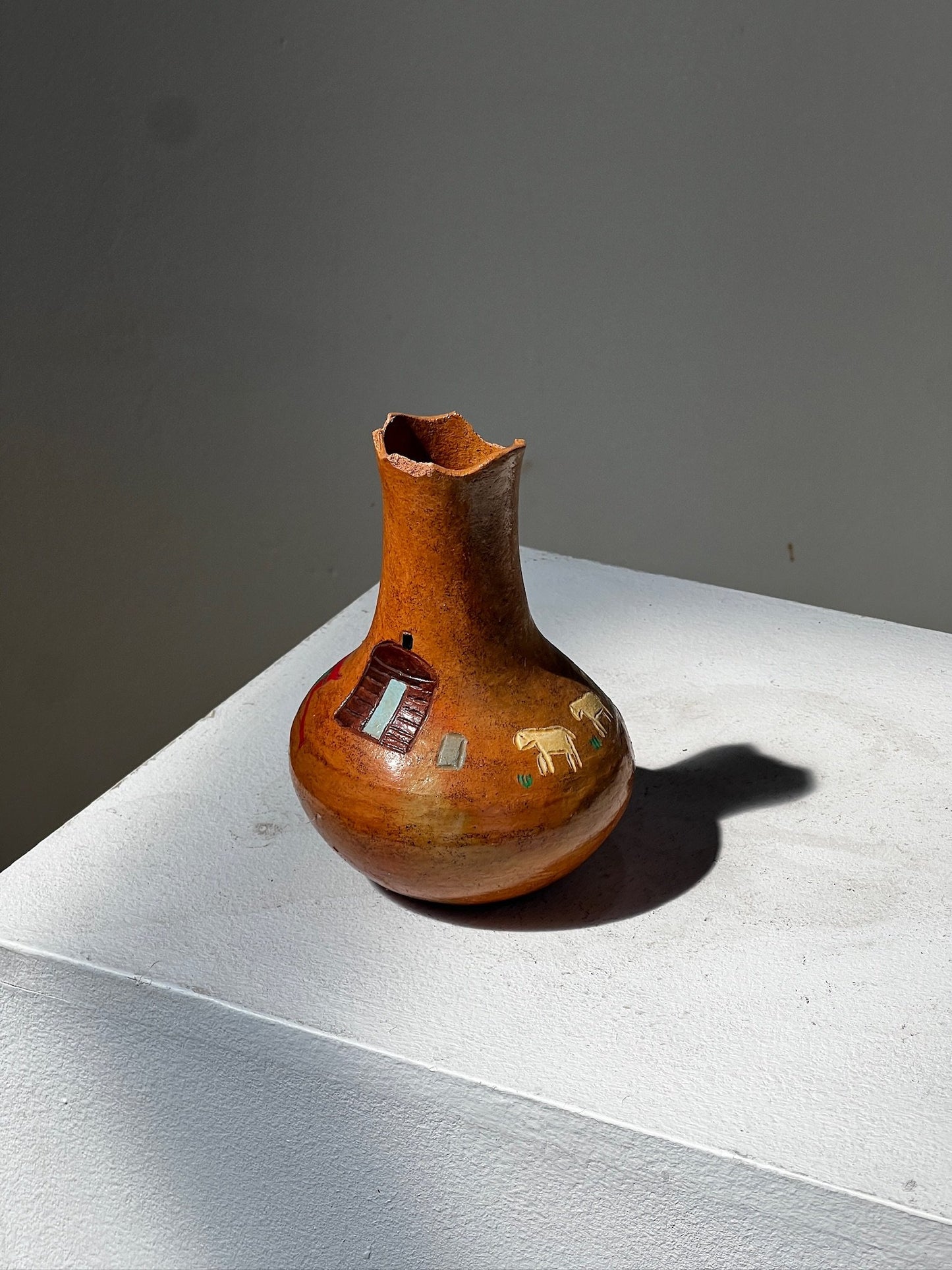 Native American Navajo pictorial pot