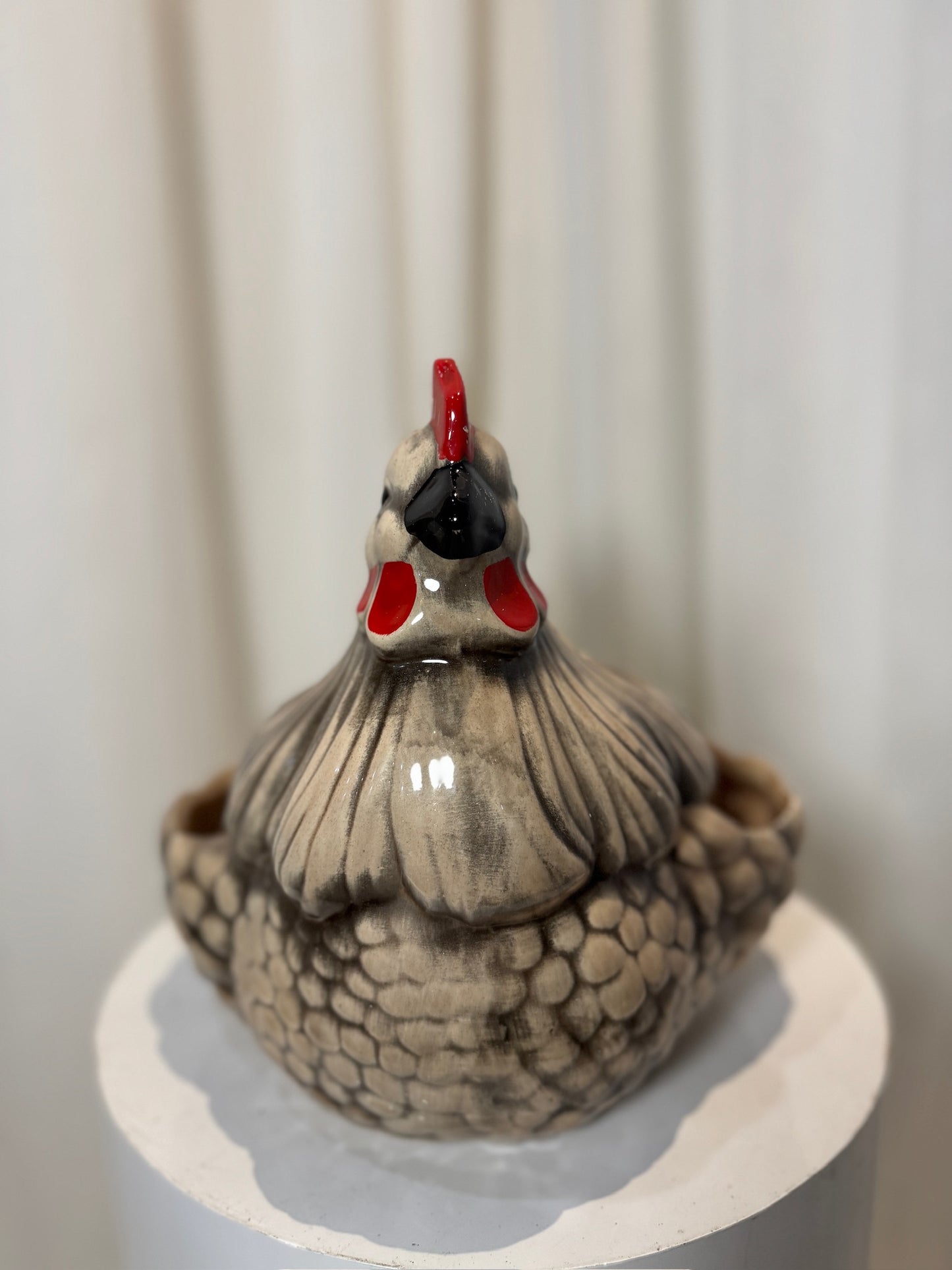 Vintage 1976 Arnel's Hand-Painted Ceramic Hen Planter – Farmhouse Country Decor