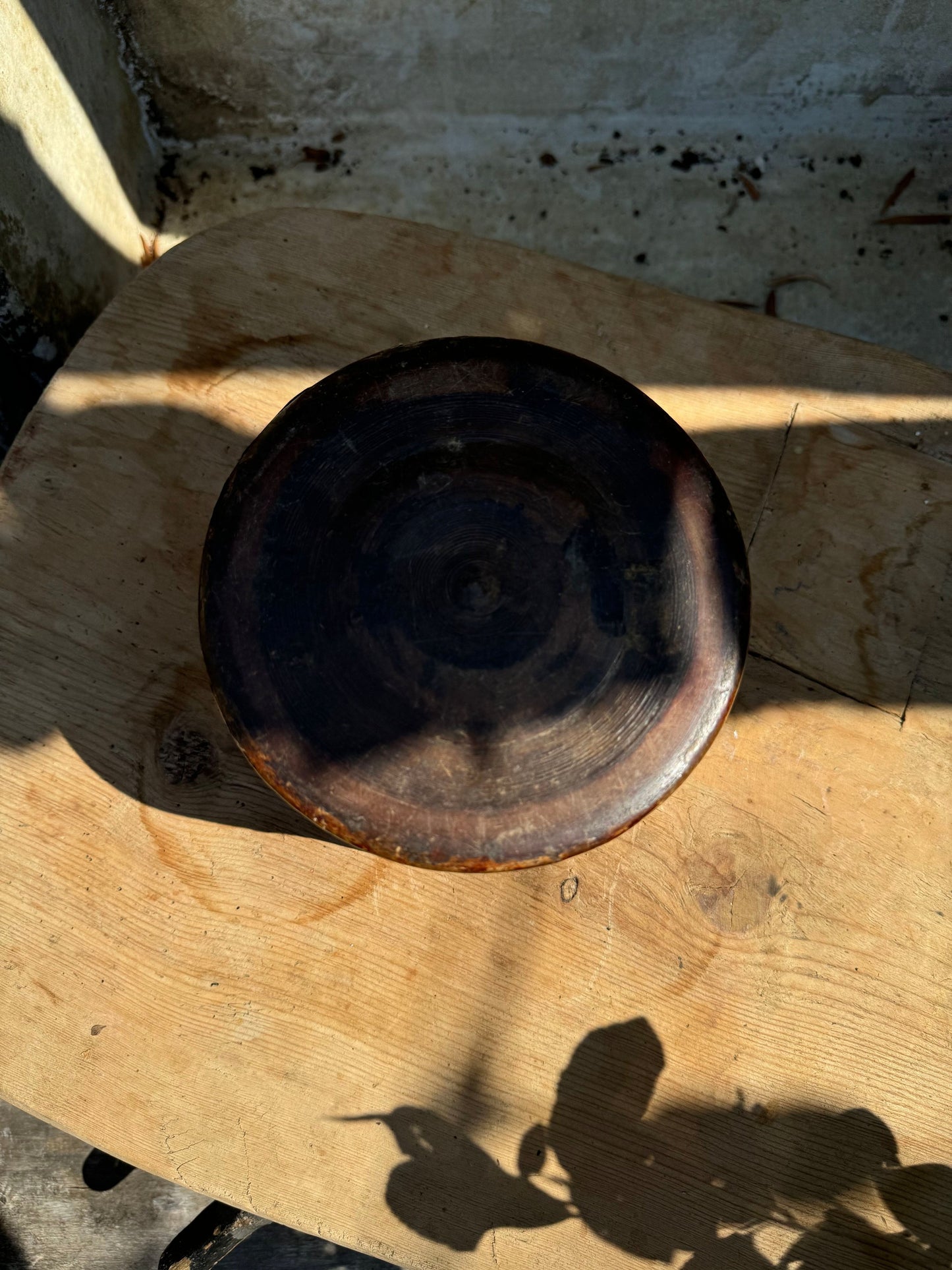 Antique 19th Century Round Chinese Hand-Painted Wooden Box with Lid