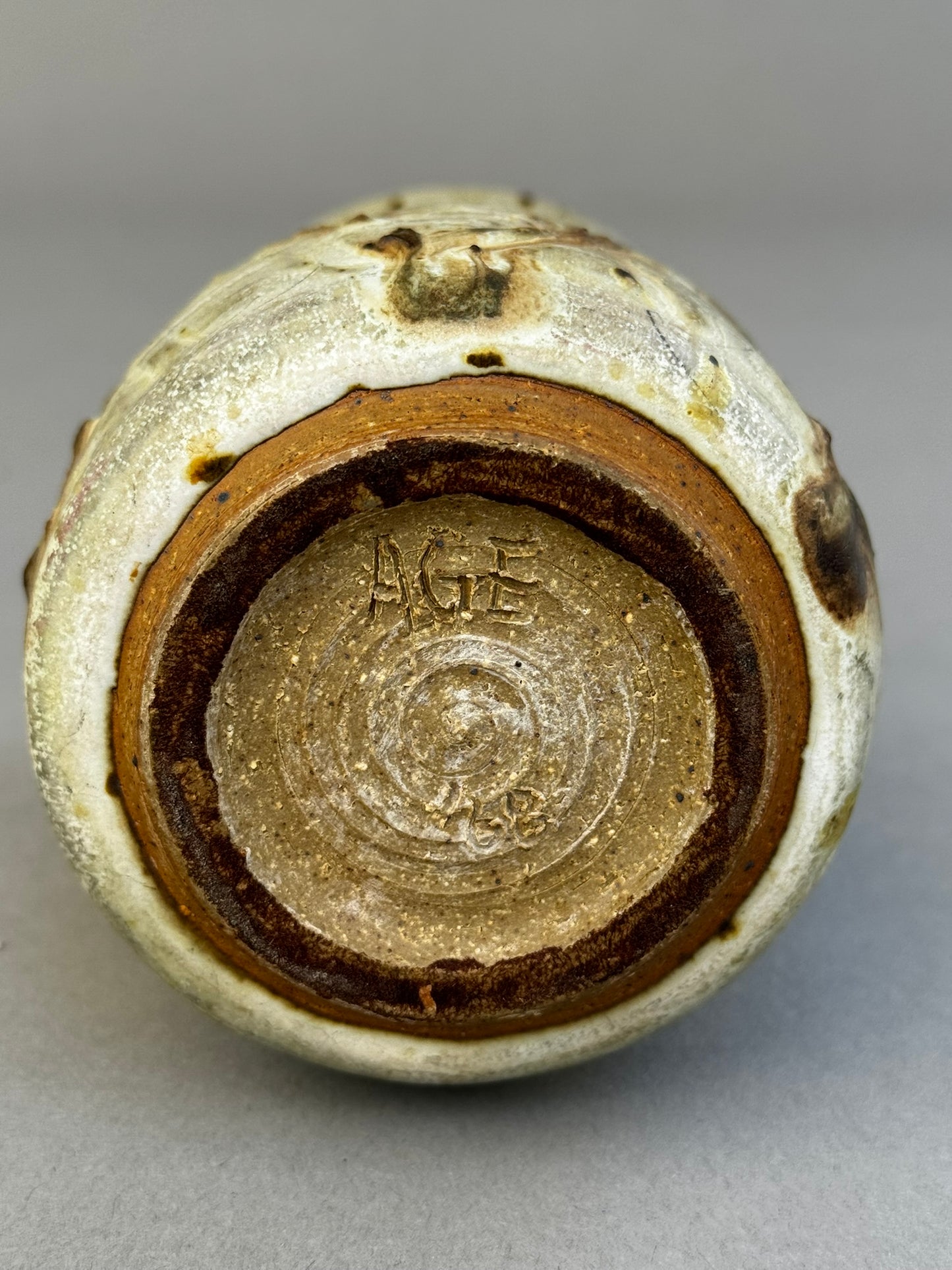 Signed Studio Pottery Vase by "AGE" – Hand-Thrown Glazed Ceramic with Textured Abstract Banding