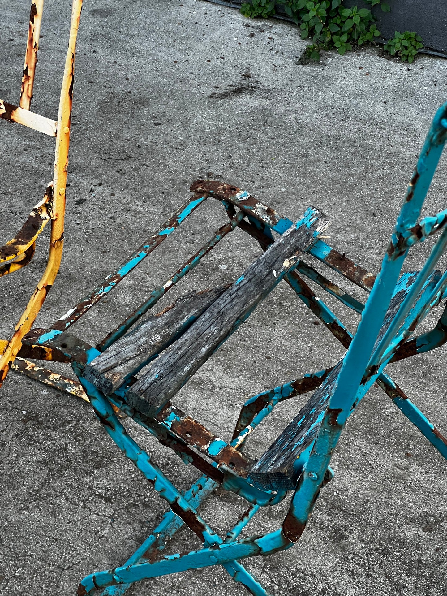 French Antique Metal Iron Wood Folding Bistro Garden Chair Set of 4