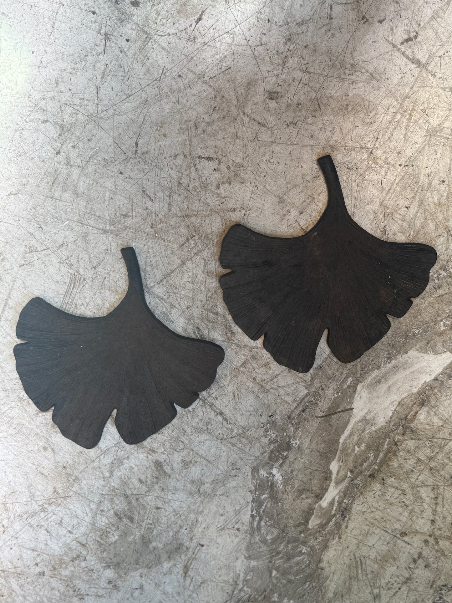 Pair of Hand-Cut Metal Palm Leaves – Decorative Patinated Steel Botanical Sculptures
