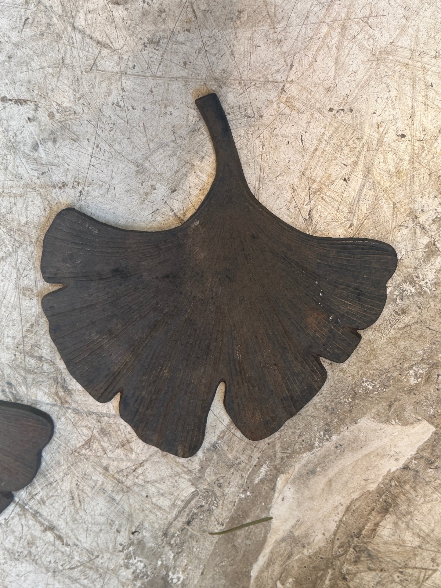 Pair of Hand-Cut Metal Palm Leaves – Decorative Patinated Steel Botanical Sculptures