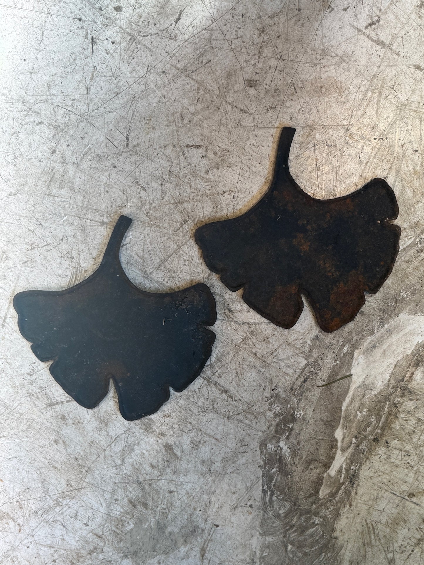 Pair of Hand-Cut Metal Palm Leaves – Decorative Patinated Steel Botanical Sculptures