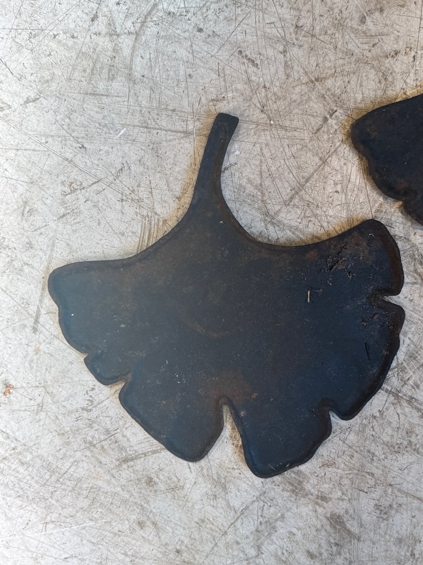 Pair of Hand-Cut Metal Palm Leaves – Decorative Patinated Steel Botanical Sculptures