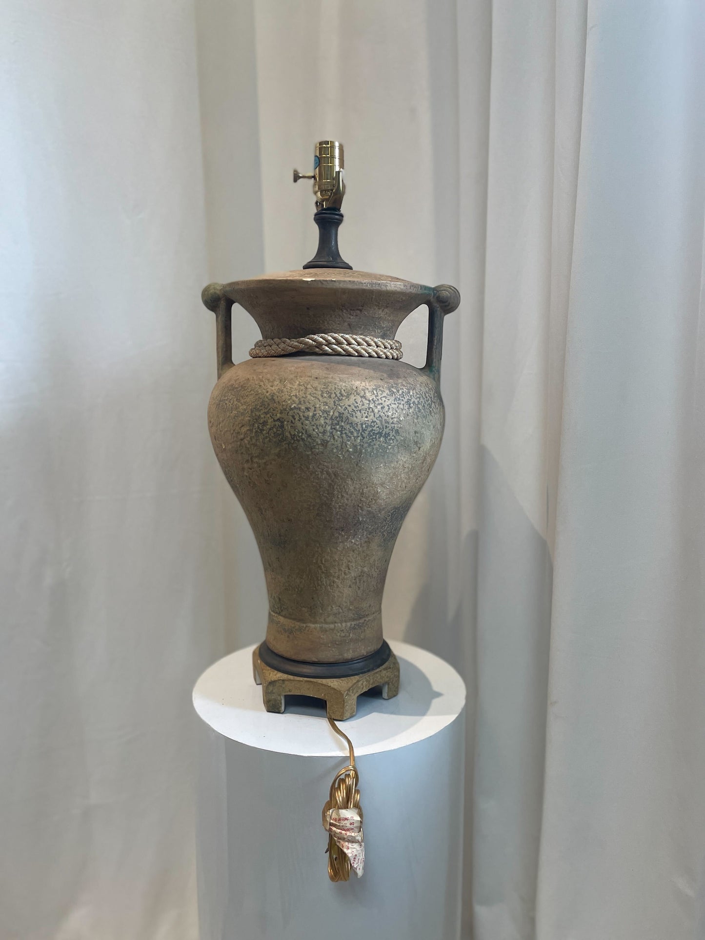 Pair of Vintage Porcelain Chinoiserie Beige Ginger Jar Table Lamps