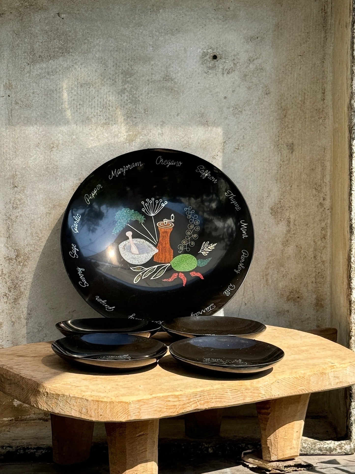 Decorative Platter with 4 Matching Plates