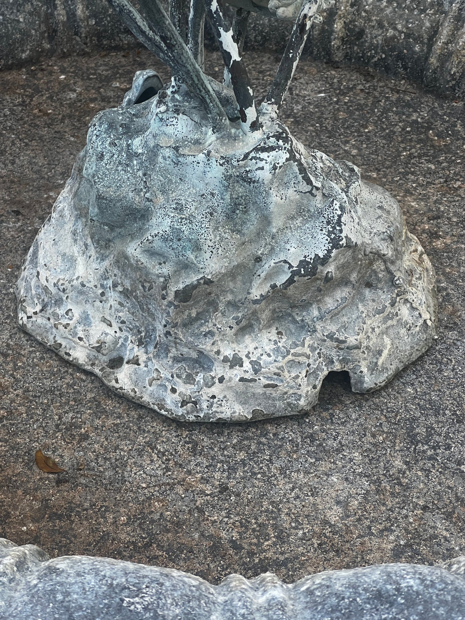 Copper lily pad fountain with frog figurines and aged verdigris finish, vintage 1960s design evoking natural elegance and timeless garden beauty — Hommes and Gardens, Garden Decor Collection, Fountains, Outdoor Living, Vintage Metalwork, Copper Sculpture, Botanical Design, Classic Outdoor Feature, Rustic Garden Accent.