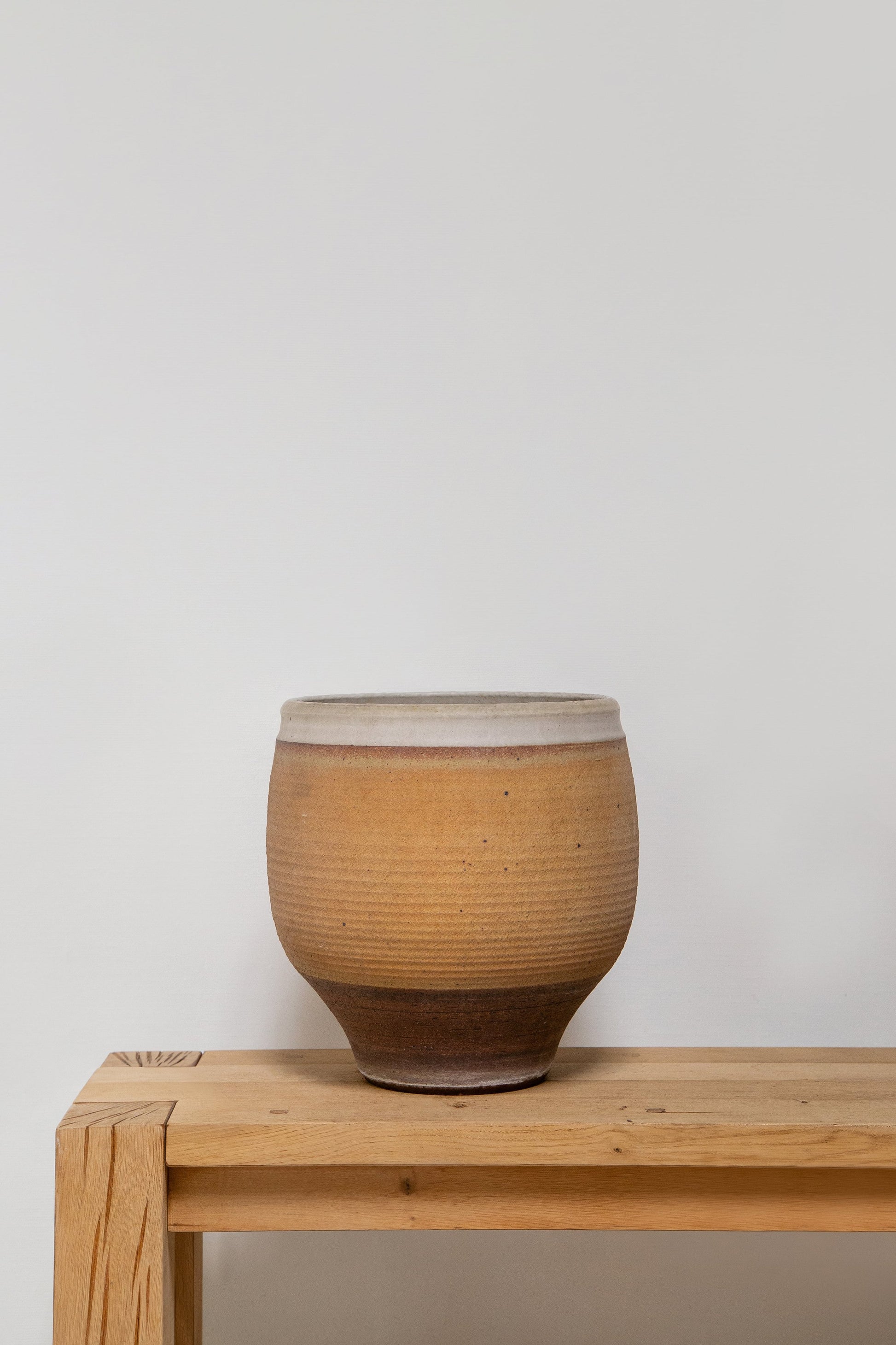 Hand-thrown stoneware planter by Bob Kinzie, mid-century modern pottery with ribbed texture and sophisticated simplicity — Hommes and Gardens, Pots + Vessels Collection, Landscape Architect, Interior Designer, Outdoor Living, Outdoor Decorations, Home Decor, Home Design, Luxury Design, Art, Furniture, Objects, Best Gifts, Nature, Backyard, Yard.