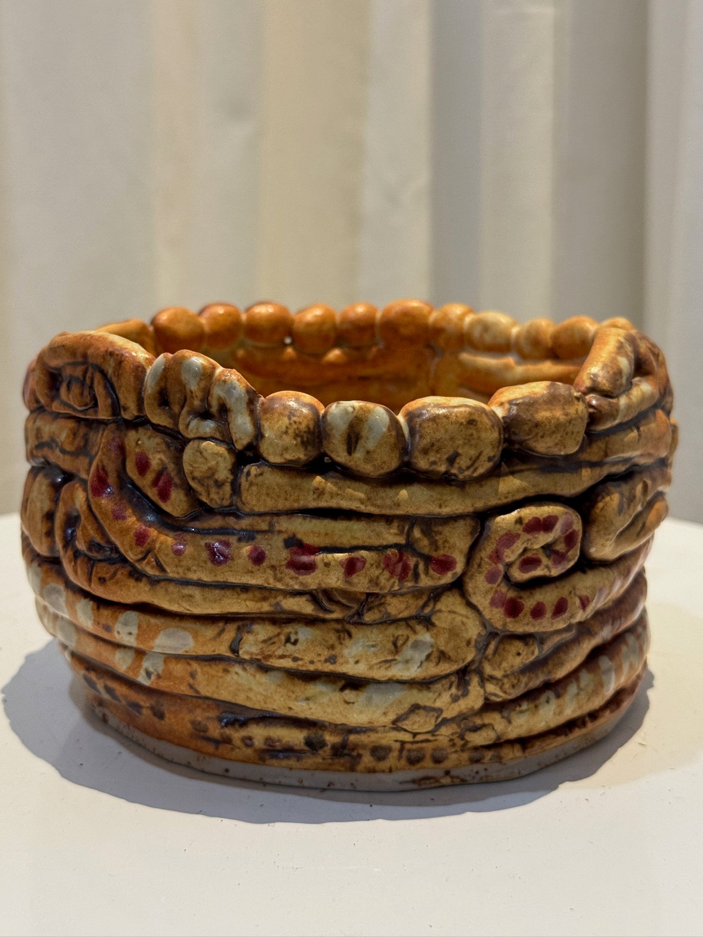Handmade coiled clay vessel with warm earthy tones and sculptural design, a unique ceramic art piece celebrating organic craftsmanship — Hommes and Gardens, Vases Collection, Landscape Architect, Interior Designer, Outdoor Living, Art, Furniture, Objects, Best Gifts, Nature, Backyard, Yard, Outdoor Decorations, Home Decor, Home Design, Luxury Design.