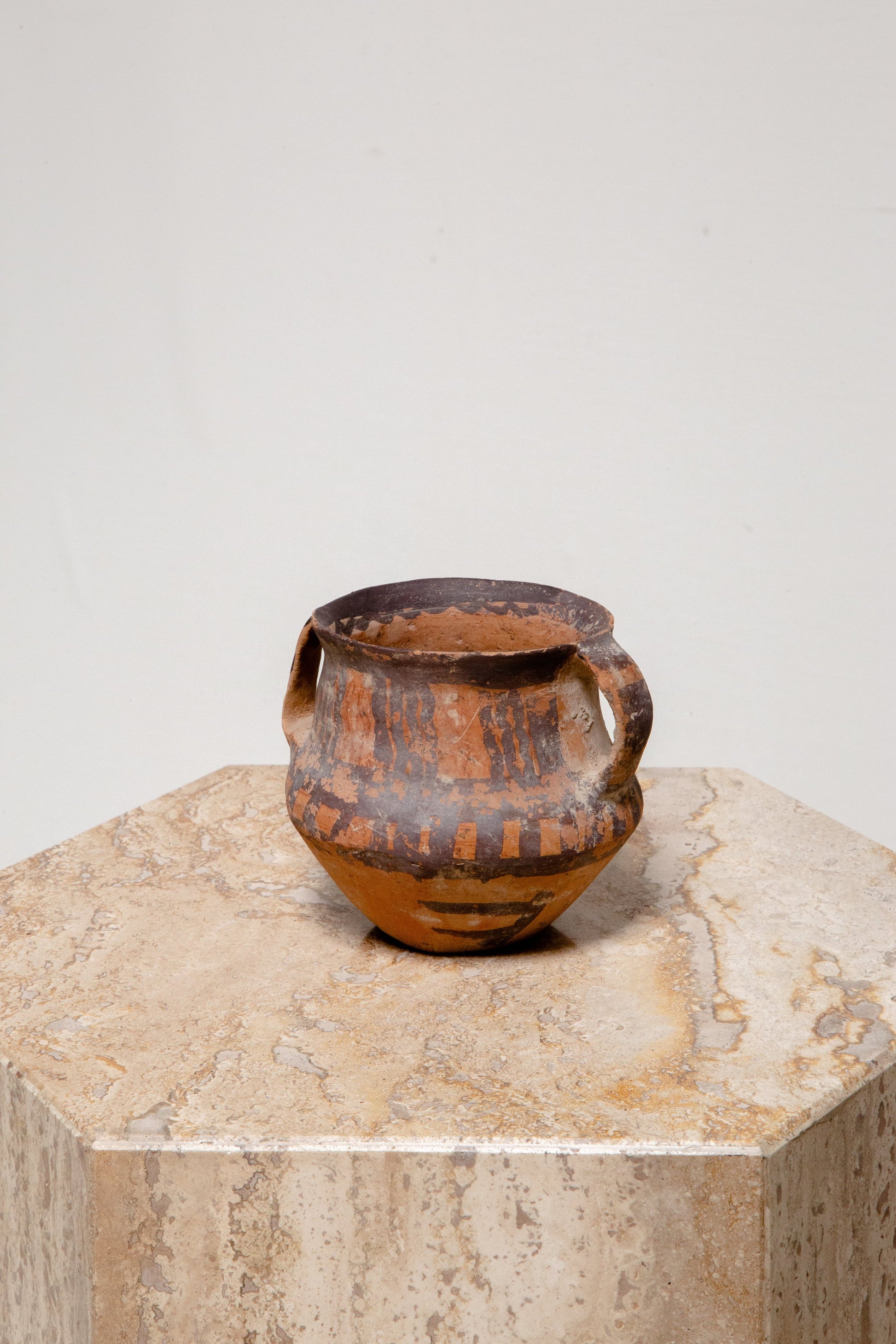 Majiayao Neolithic terracotta pottery vessel hand-painted with geometric black and red designs, a remarkable antique find — Hommes and Gardens, Objects, Vases + Vessels Collection, home decor, outdoor decorations, home design, luxury design, Landscape Architect, Interior Designer, Outdoor Living, Art, Furniture, Objects, Best Gifts, Nature, Backyard, Yard.
