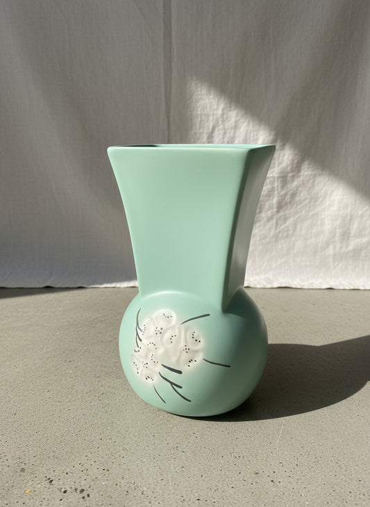 McCoy Pottery mid-century green Springwood vase from 1961 featuring delicate dogwood flower motif and glossy glaze, a collectible vintage ceramic piece — Hommes and Gardens, Home Decor Collection, Outdoor Decorations, Landscape Architect, Interior Designer, Outdoor Living, Home Design, Luxury Design, Art, Furniture, Objects, Best Gifts, Nature, Backyard, Yard.