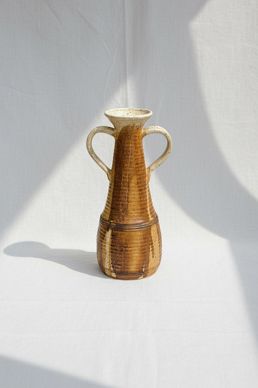 MCM handmade ceramic vase with sculpted handles, signed and dated 1984, a beautifully crafted mid-century inspired pottery piece — Hommes and Gardens, Pots & Vessels Collection, Home Decor, Outdoor Decorations, Landscape Architect, Interior Designer, Outdoor Living, Home Design, Luxury Design, Art, Furniture, Objects, Best Gifts, Nature, Backyard, Yard.