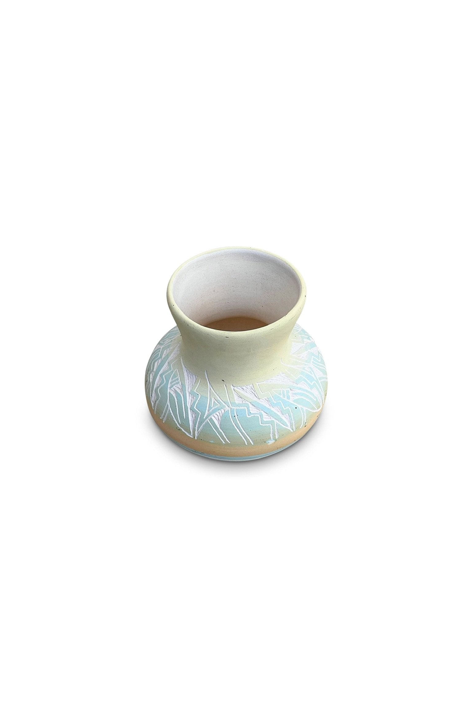Signed Navajo pottery vase handcrafted with exquisite Native American design, blending earthy hues and cultural heritage — Hommes and Gardens, Pots + Vessels Collection, Landscape Architect, Interior Designer, Outdoor Living, Outdoor Decorations, Home Decor, Home Design, Luxury Design, Art, Furniture, Objects, Best Gifts, Nature, Backyard, Yard.