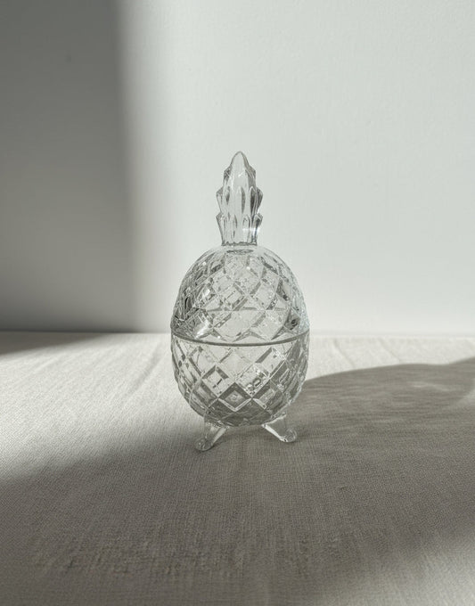 Slovakian crystal pineapple-shaped candy jar with lid and footed base, elegant decorative covered bowl for candies or trinkets — Hommes and Gardens, Home Decor Collection, Decorative Objects, Bowls, Gifts & Merch, landscape design, plant design, Landscape Architect, Interior Designer, Outdoor Living, Outdoor Decorations, Home Design, Luxury Design, Art, Furniture, Objects, Best Gifts, Nature, Backyard, Yard.