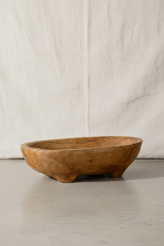 Vintage footed dough bowl handcrafted from solid wood, combining rustic charm and modern elegance, ideal as a table centerpiece or fruit display — Hommes and Gardens, Home Decor Collection, Decorative Bowls, Wooden Serveware, Rustic Home Accessories, Vintage Decor, Handcrafted Furniture Accent.