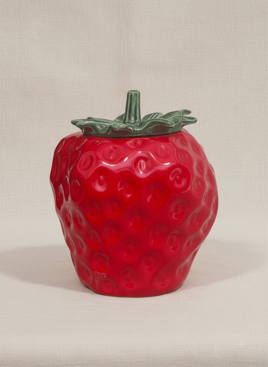 Vintage McCoy Pottery strawberry cookie jar from USA, featuring bold red fruit design and whimsical charm — Hommes and Gardens, Home Decor Collection, Cookie Jars, Kitchen Decor, Vintage Pottery, Collectible American Ceramics, Retro Home Accessories.