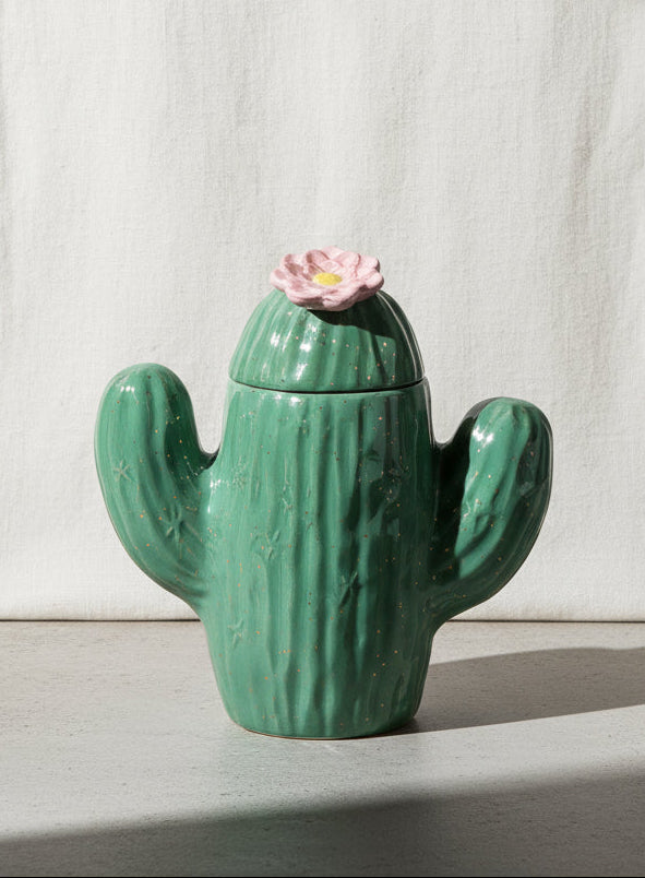Vintage Saguaro Cactus cookie jar with pink bloom by Treasure Craft, a charming Southwestern ceramic collectible perfect for adding retro character to any kitchen — Hommes and Gardens, Home Decor Collection, Cookie Jars, Decorative Objects, Vintage Pottery, Southwestern Style, Treasure Craft USA, Retro Kitchen Decor, Collectible Ceramic Jar.