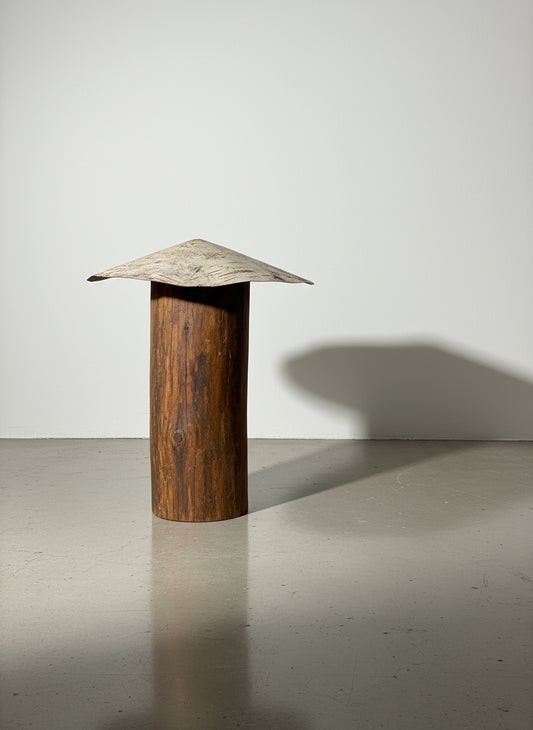 White-roof mushroom sculpture handcrafted from weathered wood with an aged metal top, featuring rustic primitive folk art design and reclaimed materials — Hommes and Gardens, Home Decor Collection, landscape design, plant design, Landscape Architect, Interior Designer, Outdoor Living, Outdoor Decorations, Home Design, Luxury Design, Art, Furniture, Objects, Best Gifts, Nature, Backyard, Yard.