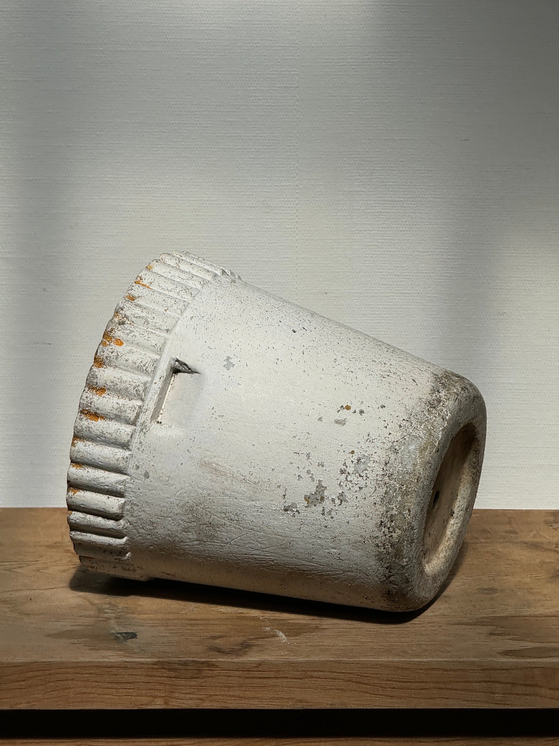 Willy Guhl vintage cement flower pot showcasing functional mid-century Swiss design and durable craftsmanship, perfect for modern indoor or outdoor spaces — Hommes and Gardens, Pots and Vessels Collection, Planters, Garden Decor, Concrete Pottery, Mid Century Design, Vintage Home Accent, Outdoor Living Decor, Collectible Planter.