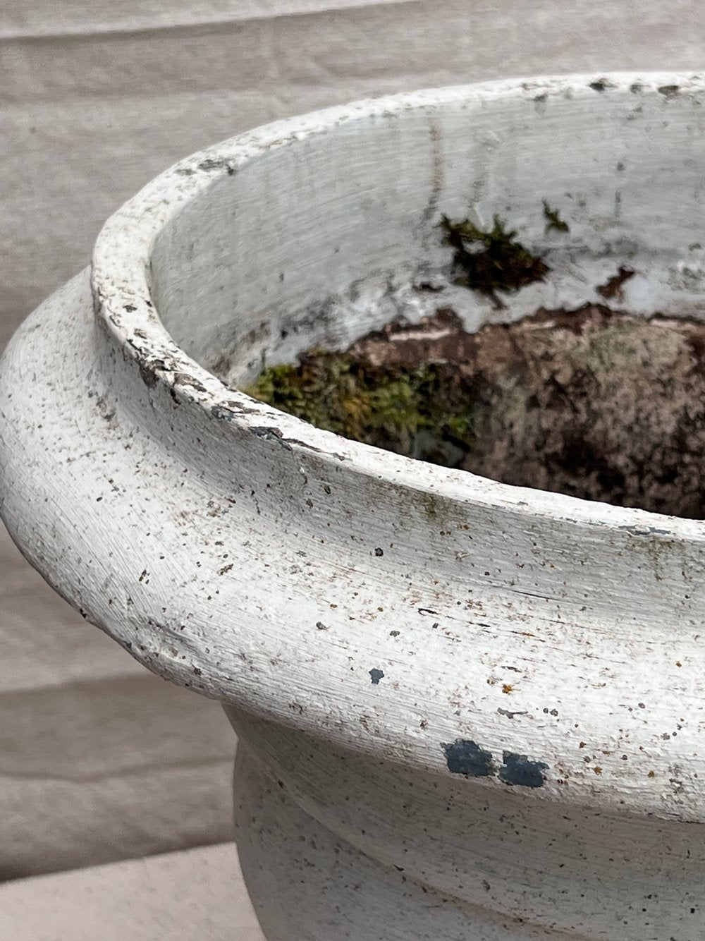 Willy Guhl vintage urn in white fiber cement with natural aged patina and subtle Brutalist-inspired form, Swiss mid-century collectible — Hommes and Gardens, Pots + Vessels Collection, Planters, Urns, Home Decor, landscape design, plant design, Landscape Architect, Interior Designer, Outdoor Living, Outdoor Decorations, Home Design, Luxury Design, Art, Furniture, Objects, Best Gifts, Nature, Backyard, Yard.