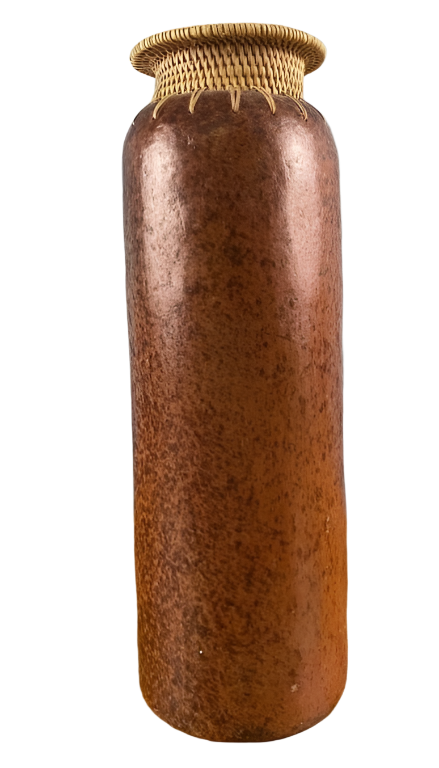 Earthenware reddish orange Vase with Reed Woven in the rim