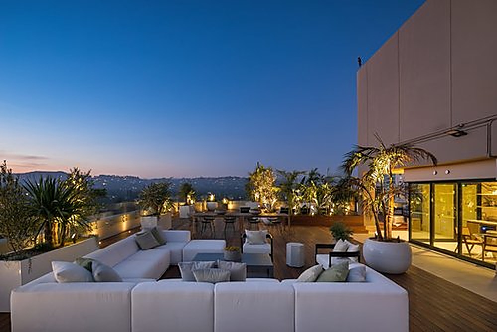Wilshire Penthouse garden, Los Angeles landscape design by Hommes + Gardens, view 6