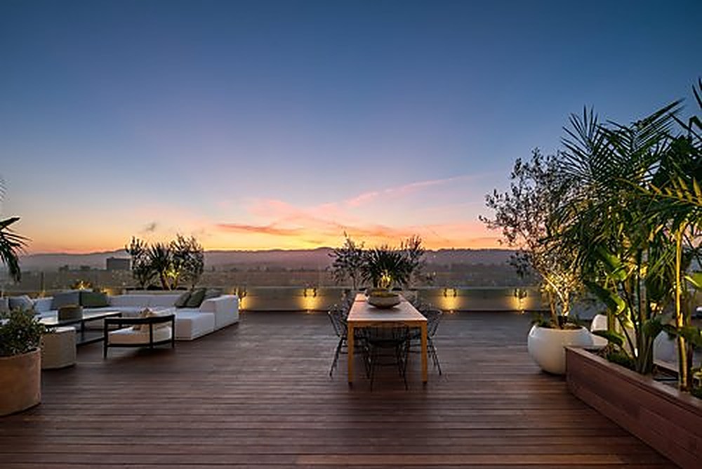 Wilshire Penthouse, Los Angeles landscape design project by Hommes + Gardens
