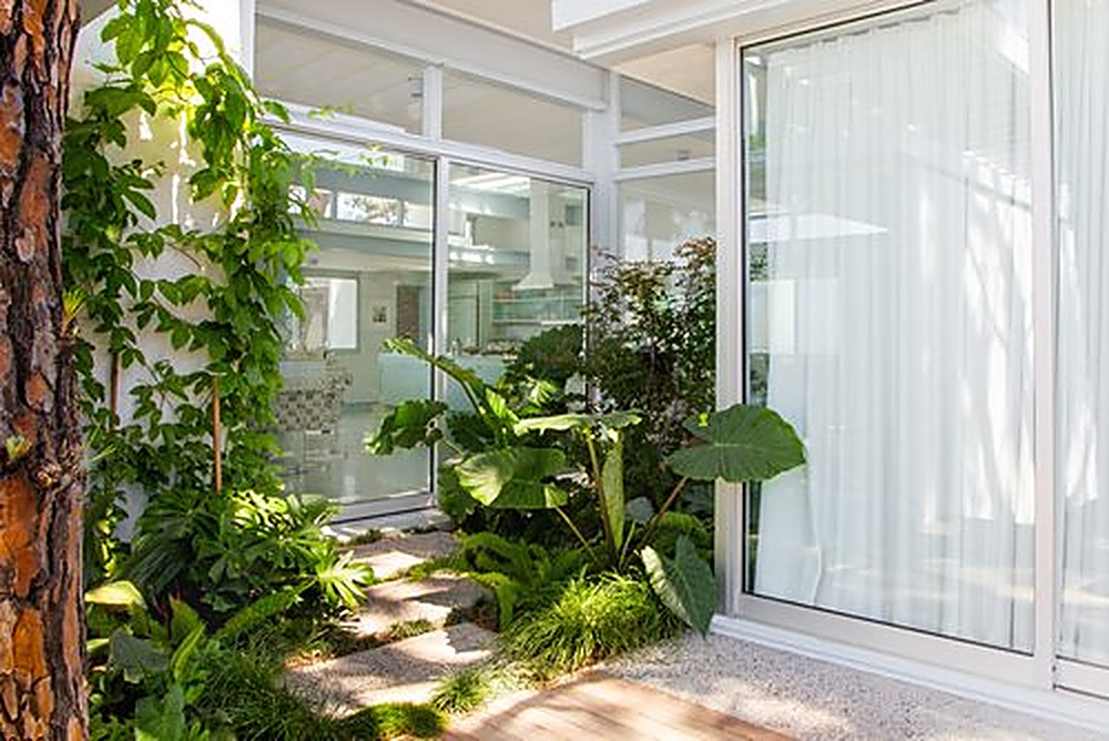 Holly Oak garden, Los Angeles landscape design by Hommes + Gardens, view 2