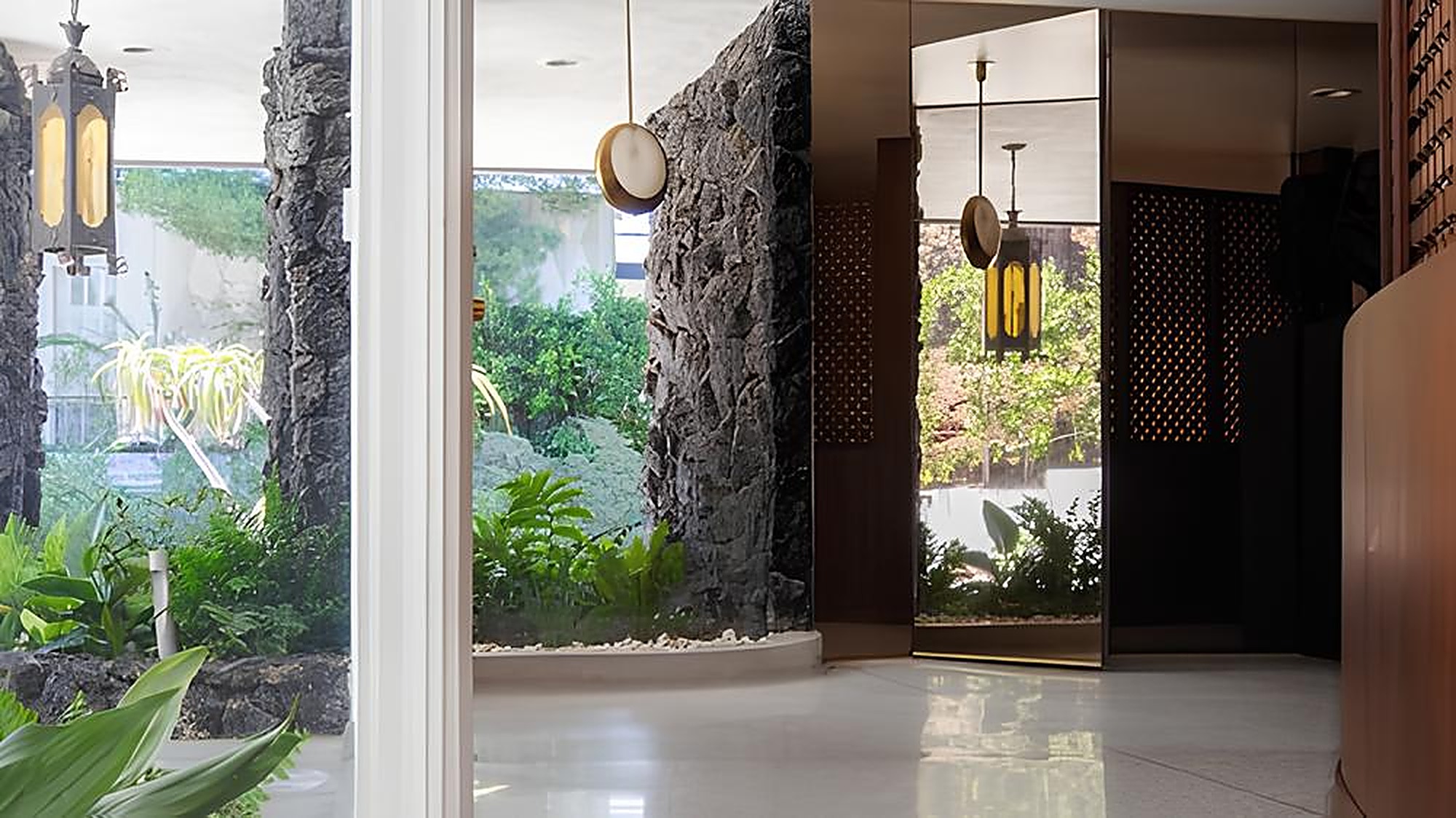 Carla Ridge garden, Los Angeles landscape design by Hommes + Gardens, view 1
