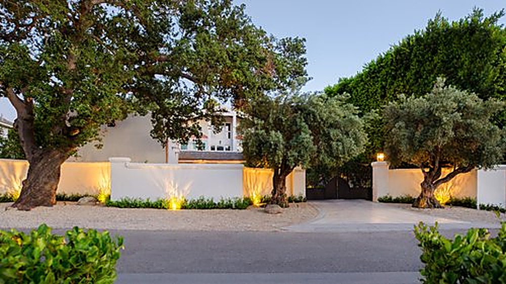 Valley Vista garden, Los Angeles landscape design by Hommes + Gardens, view 2