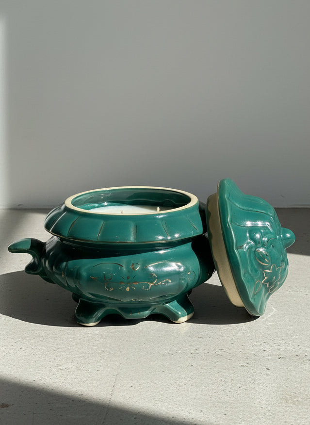 Emerald Reverie Lidded Ceramic Candle – Vintage Teal Handcrafted Vessel