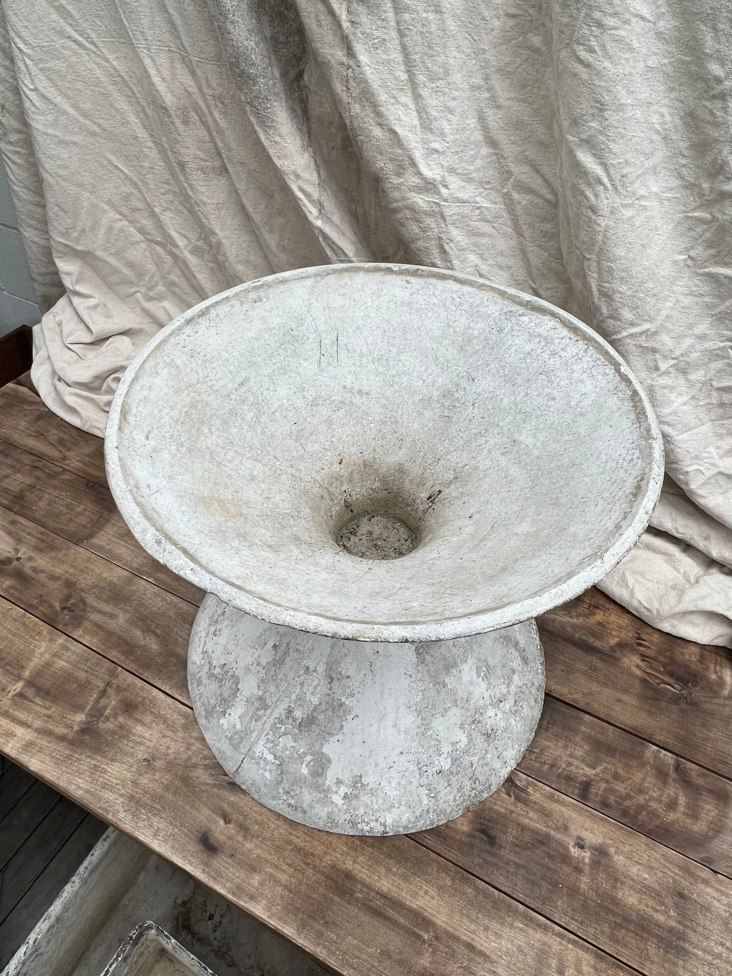 Willy Guhl 'Diabolo' Planter (1960's) (20")