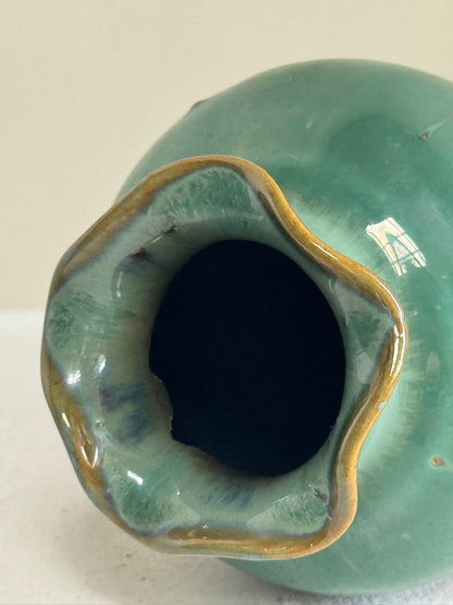 Handmade Drip Glaze Ceramic Vase with ruffled Rim