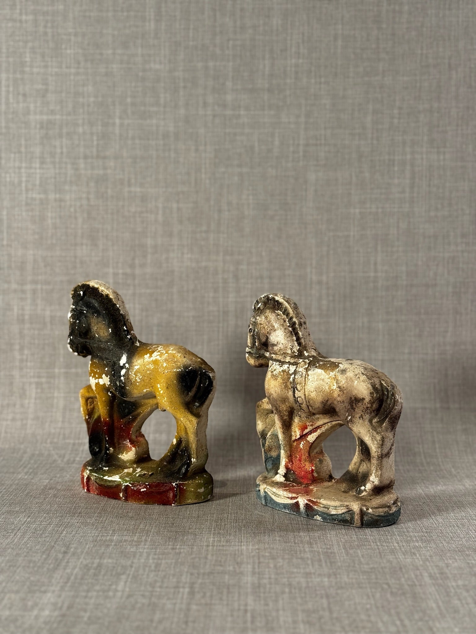 Pair of Antique Hand-Painted Chalkware Horse Figurines – Early 20th-Century Folk Art Sculptures