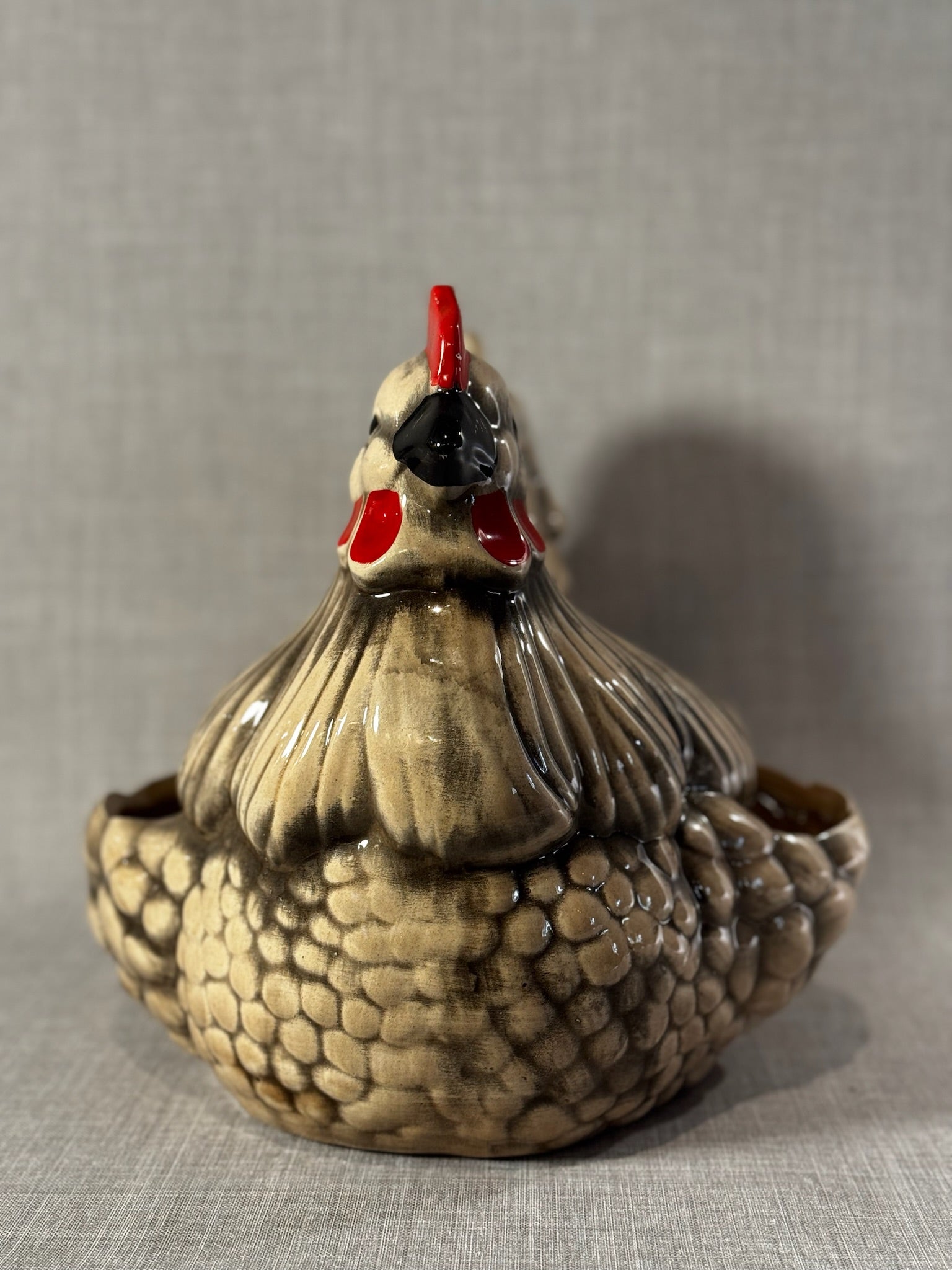Vintage 1976 Arnel's Hand-Painted Ceramic Hen Planter – Farmhouse Country Decor