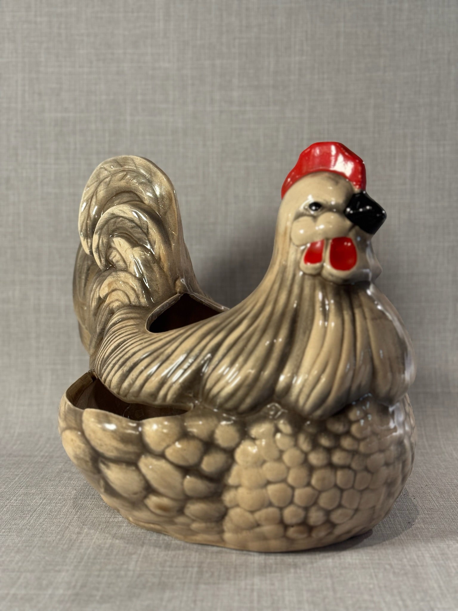 Vintage 1976 Arnel's Hand-Painted Ceramic Hen Planter – Farmhouse Country Decor