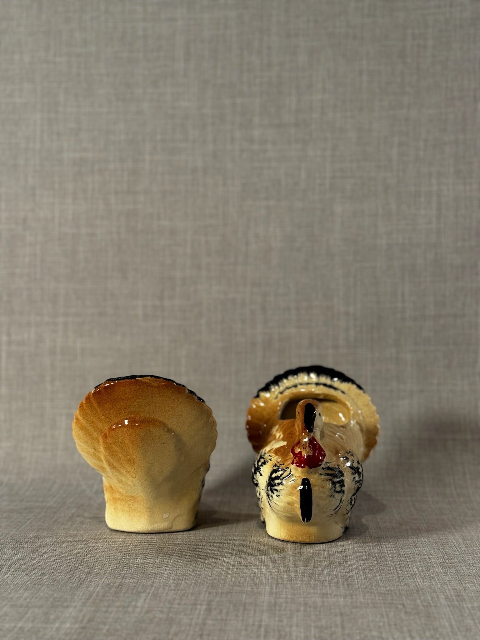 Vintage Ceramic Turkey Napkin Ring Set – Hand-Painted Thanksgiving Table Décor