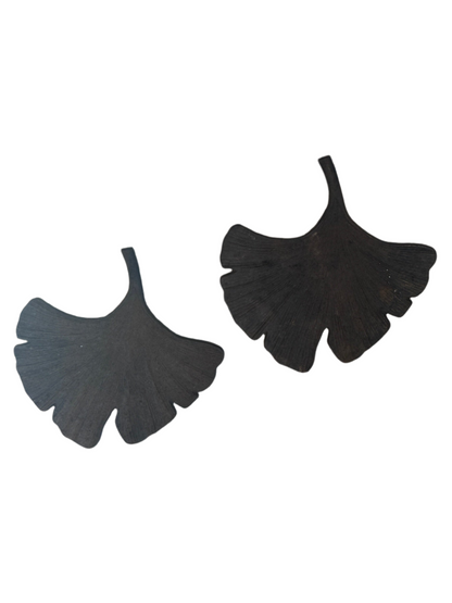Pair of Hand-Cut Metal Palm Leaves – Decorative Patinated Steel Botanical Sculptures