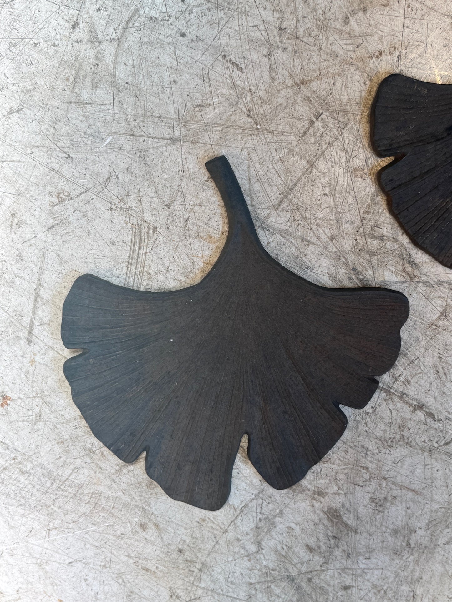 Pair of Hand-Cut Metal Palm Leaves – Decorative Patinated Steel Botanical Sculptures