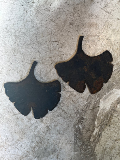 Pair of Hand-Cut Metal Palm Leaves – Decorative Patinated Steel Botanical Sculptures