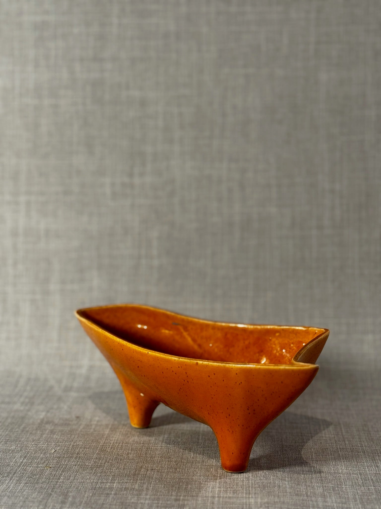 Rare Sculptural Mid-Century Modern Orange Speckled Tripod Ceramic Bowl – Signed Studio Pottery Vessel