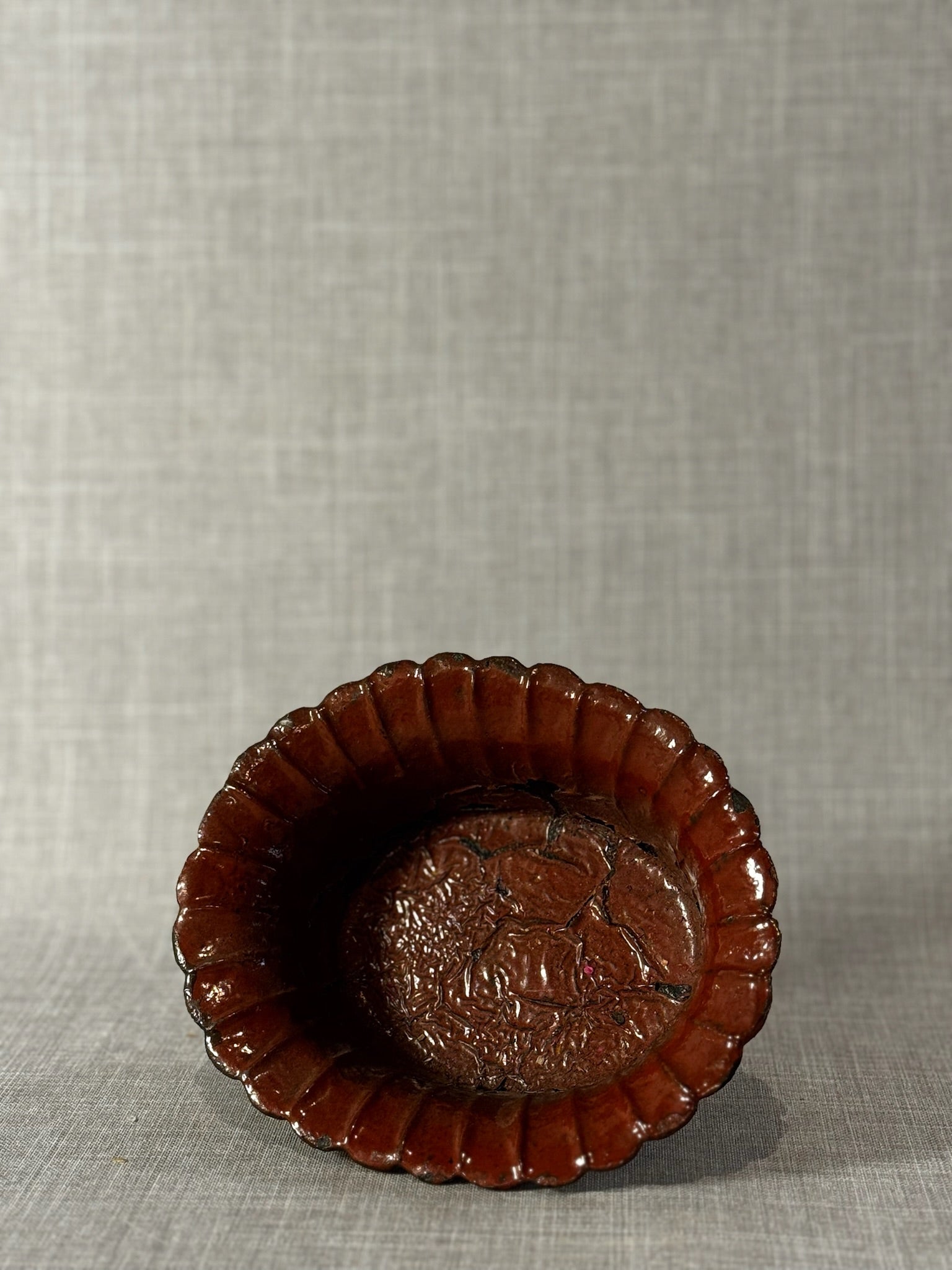 Antique-Style Dark Red Earthenware Bowl with Scalloped Ruffled Rim