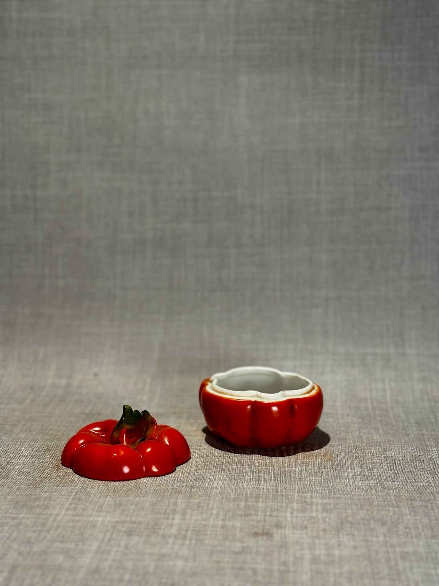 Vintage Royal Bayreuth Fine China Tomato Trinket or Sugar Bowl with Lidded Green Stem Handle