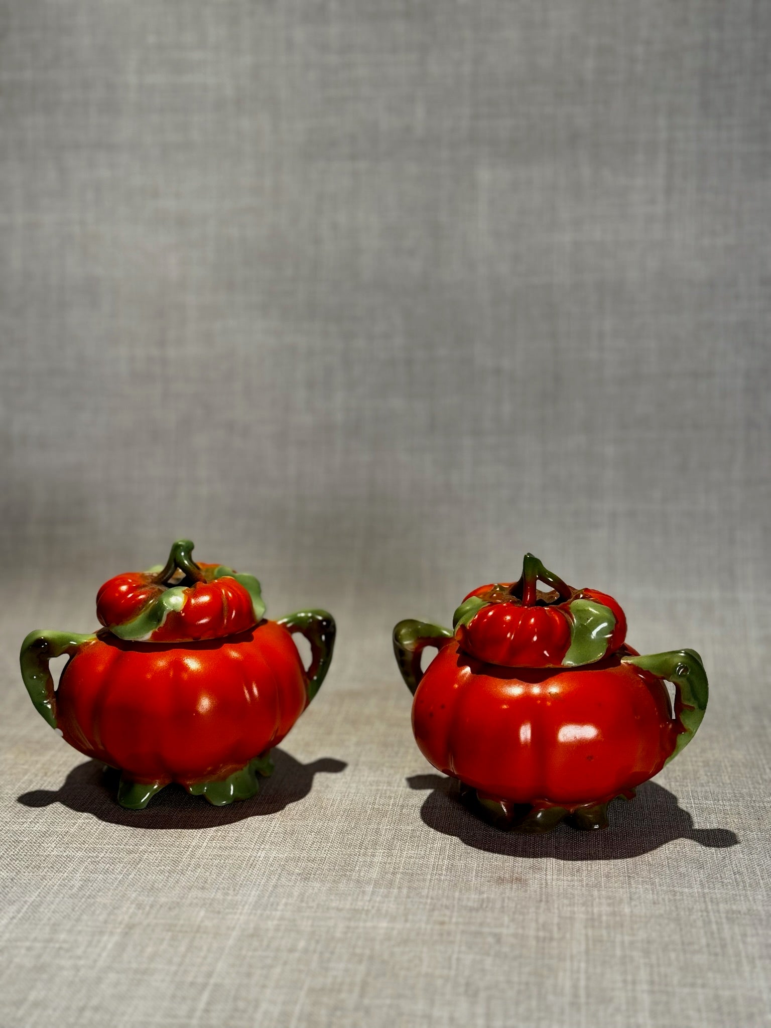 Pair of Vintage Royal Bayreuth Bavaria Figural Tomato Sugar Bowls with Lids – Hand-Painted Porcelain Vegetable Pottery