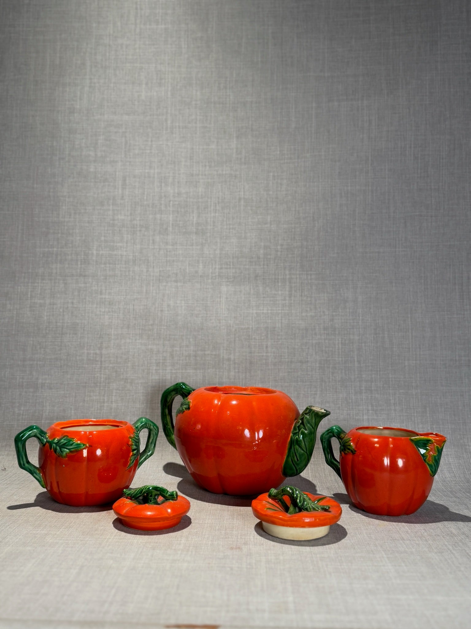 Vintage Hand-Painted Tomato Ceramic Tea Set – Teapot, Lidded Sugar Bowl & Creamer with Sculpted Leaf Handles