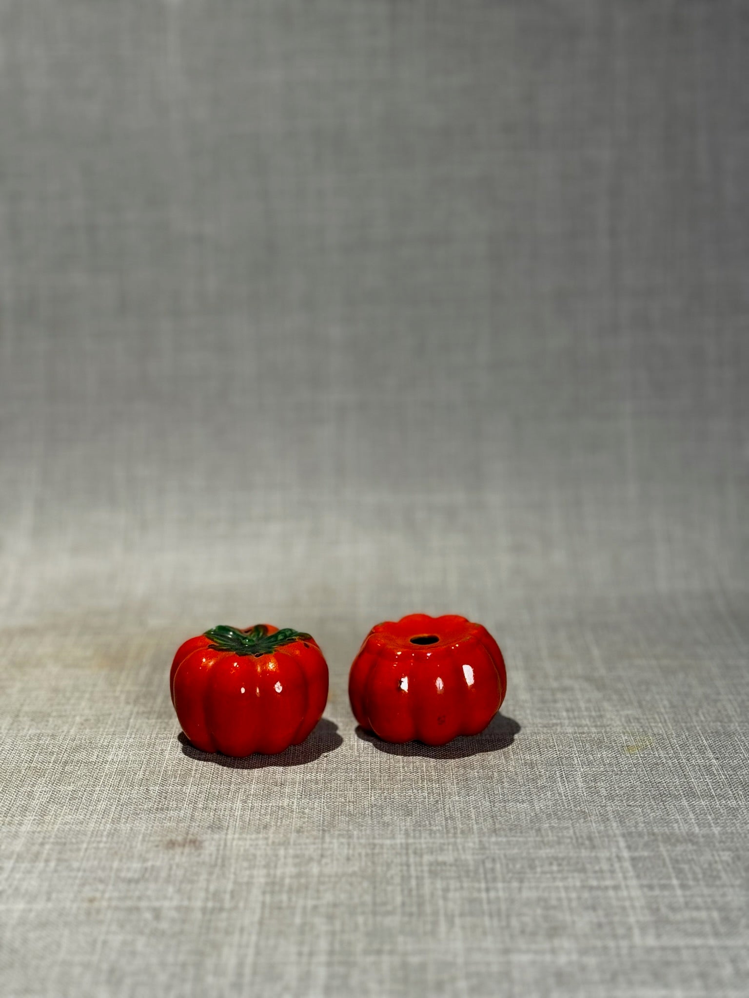 Mid-Century Japanese Tomato Salt and Pepper Shakers – Hand-Painted Ceramic Kitchenware Set of 2