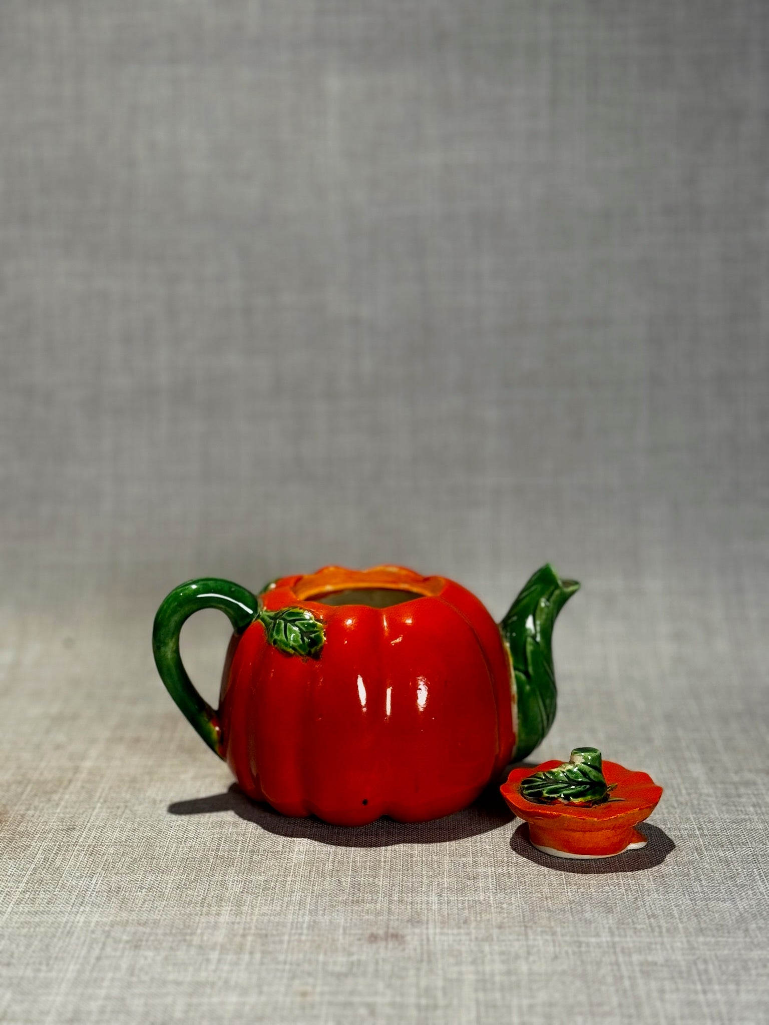 Charming Mid-Century Hand-Painted Tomato Teapot with Lid – Vintage Japanese Ceramic Fruitware