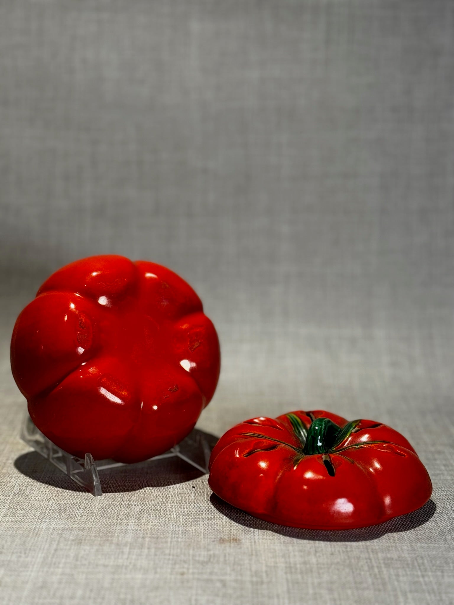 Charming Mid-Century Japanese Ceramic Tomato Sugar Bowl with Lid – Hand-Painted Red Vegetable Ware, 1950s